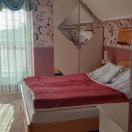 Kata Apartmanhaza *